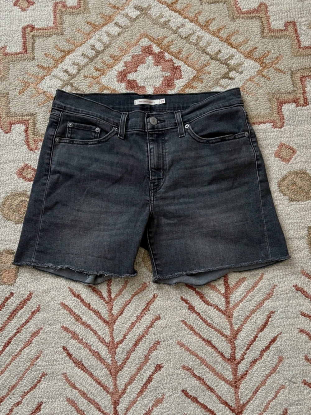 Levi’s gray Wash denim shorts 29